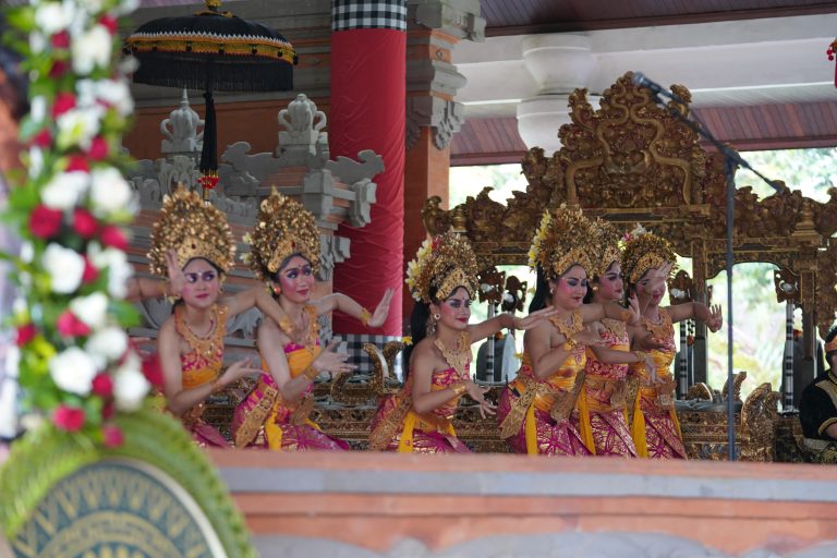 Mengenalkan Budaya dan Adat Bali 2